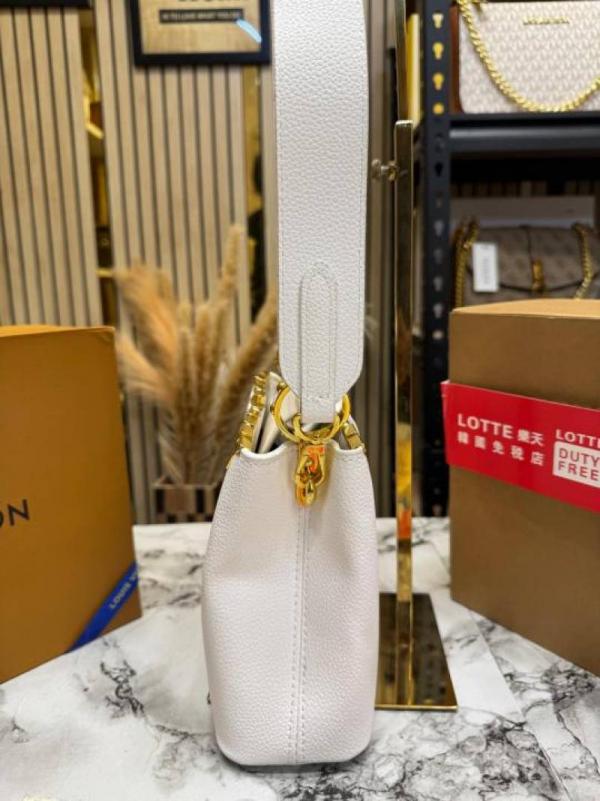 Louiis Vuitton Capucines Taurillon Handbag With Double Og Box And Dust Bag (White)