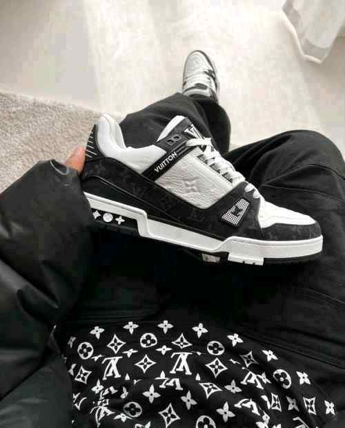 LOUIiSS VUITTONN TRAINERS MONOGRAM DENIM WHITE BLACK