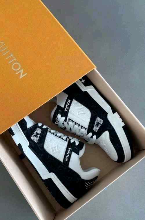 LOUIiSS VUITTONN TRAINERS MONOGRAM DENIM WHITE BLACK