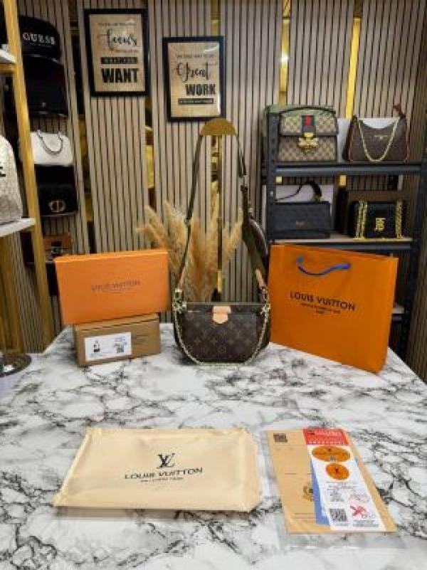 louiis vuitton pochette with double box and dust bag including carry bag (green-m44840)