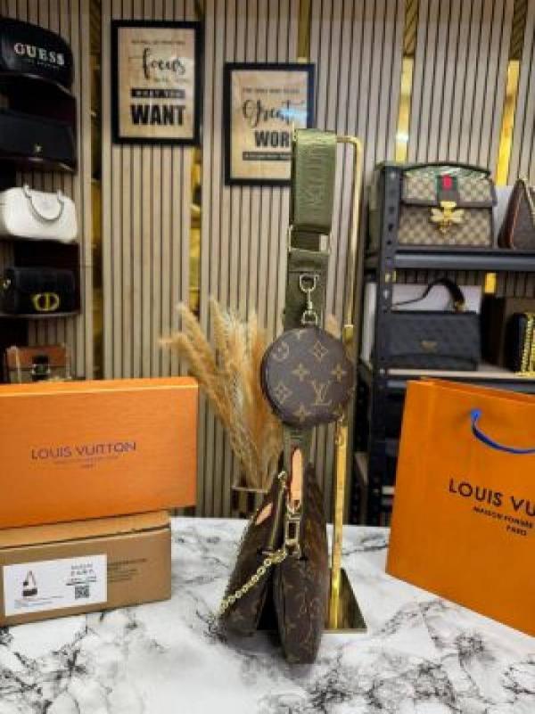louiis vuitton pochette with double box and dust bag including carry bag (green-m44840)