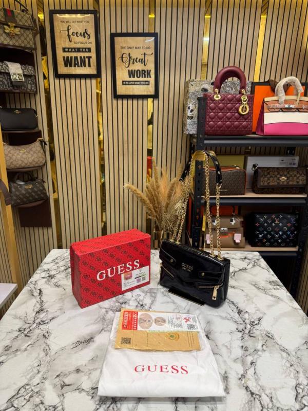 Guess Trissa Glossy Convertible Flap Crossbody Bag With Box And Dust Bag (Black) (8096)