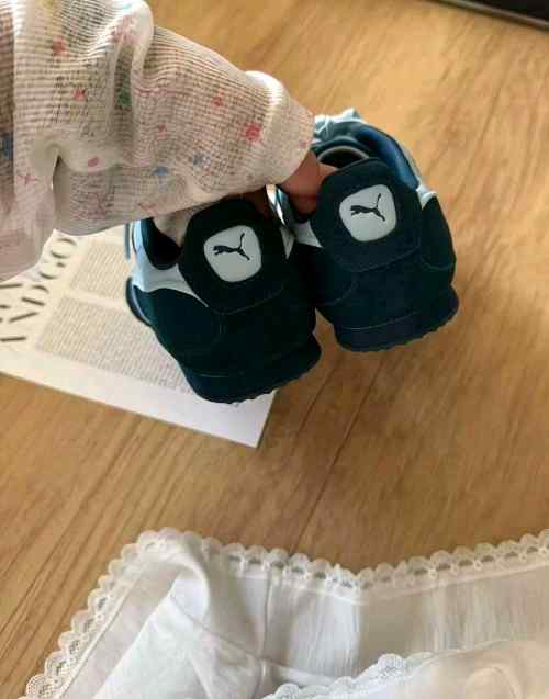 Pummaa Bella V2 Suede Blue Ocean for her