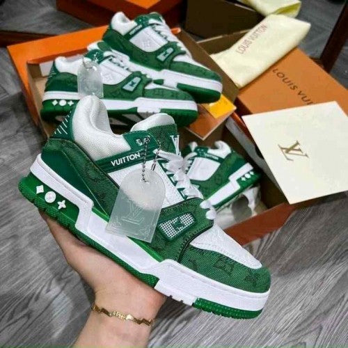 Louiiss Vuittoonn LV Trainer Sneakers Green monogram with accessories