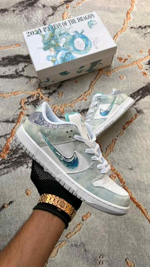 Nikkee Sb Dunk Year Of The Dragon Steam Puppet WITH ORIGINAL BOX