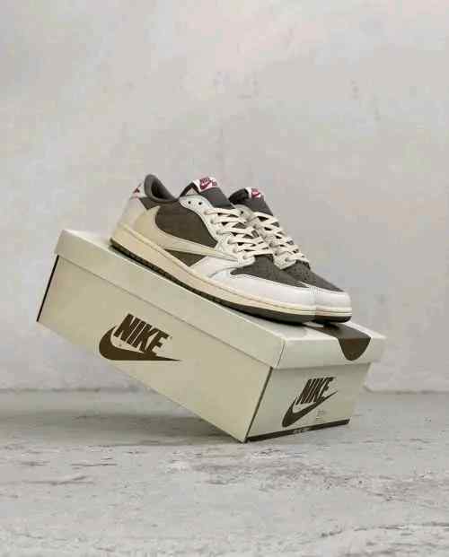jordan retro 1 low REVERSE MOCHA SEMI UA