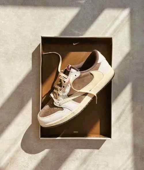 jordan retro 1 low REVERSE MOCHA SEMI UA