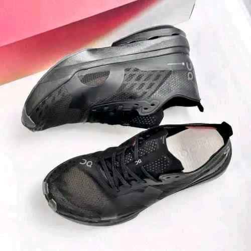 ON CLOUD BOOM STRIKE SNEAKERS BLACK