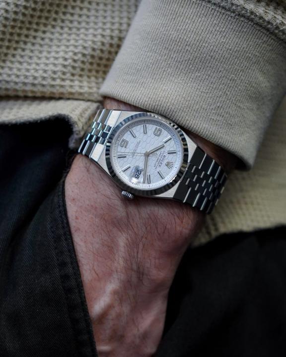 Roleee_x Oyster Perpetual Land Dweller