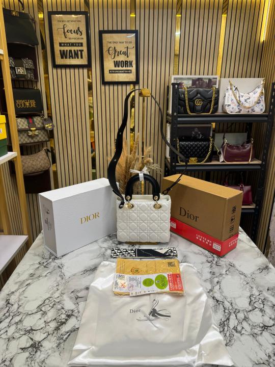 Dio Lady Cannage Bag with Scarf Including Double Og Box & Dust Bag (White)