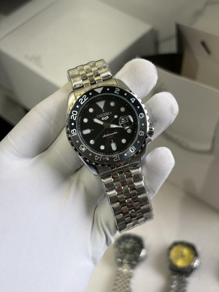 SEIK O GMT 5 SPORTS QUARTZ BRUCE WAYNE 937
