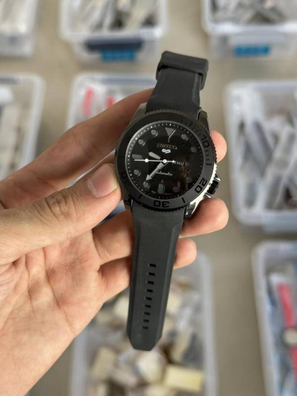 Seiko 5 Sports Swift Movement Quartz