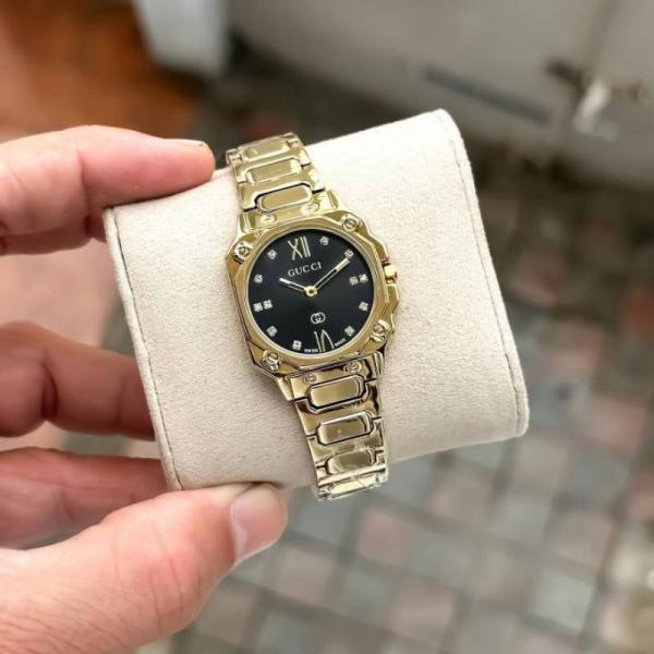 Gucc Ladies Diamond watch