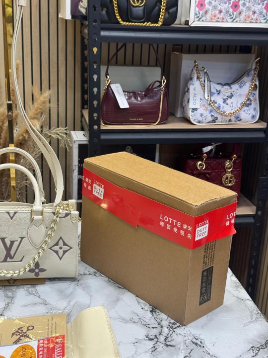 Loui Vuitton OnTheGo East West Bi-Color Monogram Handbag With Double Box Packaging (White)