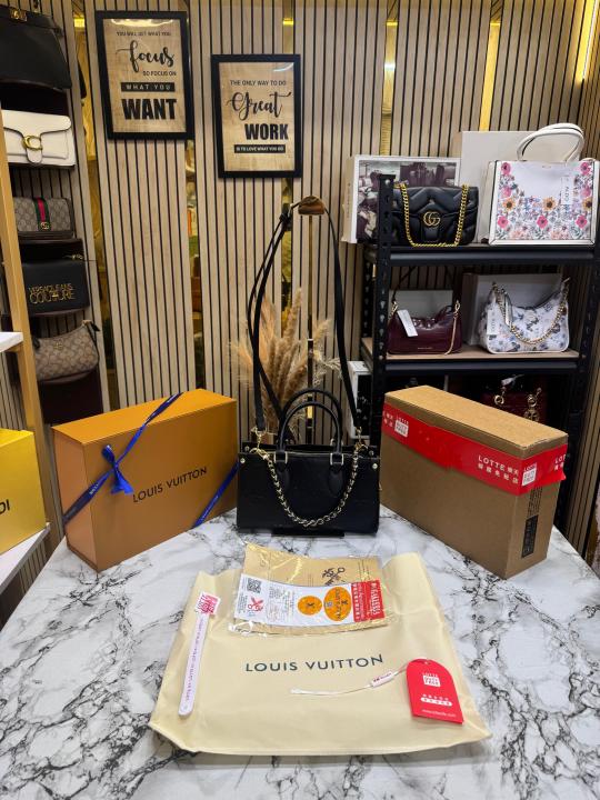 Loui Vuitton OnTheGo East West Monogram Handbag With Double Box Packaging (Black) (43812)