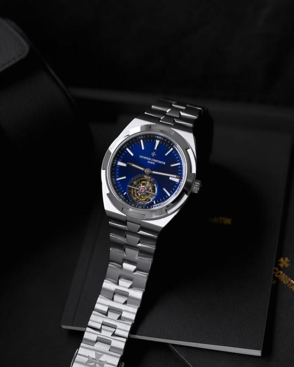 Vachero_on Constantin Overseas Tourbillon silver blue