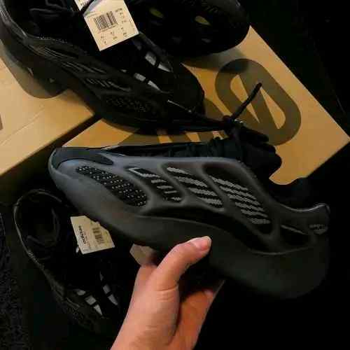 Adidaass Yeezy 700 v3 Alvah Semi UA