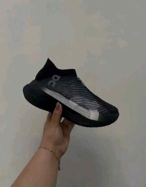 On Cloud Boom Strike SL Black Grey