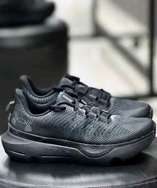 underr armourr Infinite Pro Black