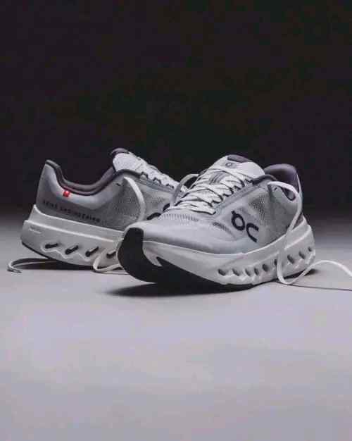 On Cloudsurfer Next Grey