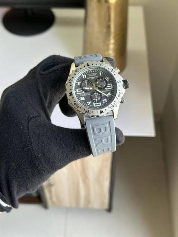 Breitling Endurance Pro Grey (Date working)