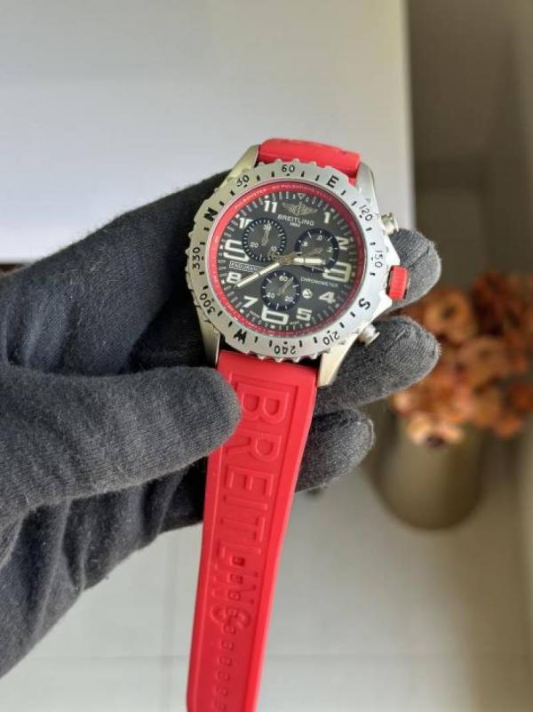 Breitling Endurance Pro Red (Date working)