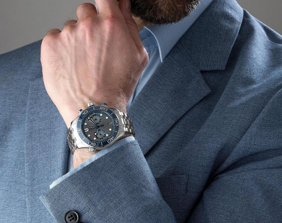 Omegg_a Seamaster Diver 300M Co-Axial Master Chronometer Chronograph