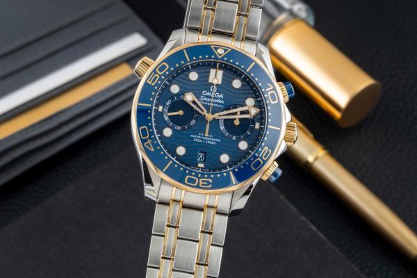 Omegg_a Seamaster Diver 300M Co-Axial Master Chronometer Chronograph 2 ton copper blue