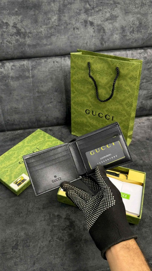 Guccc_i premium wallet combo wid og box & accessories