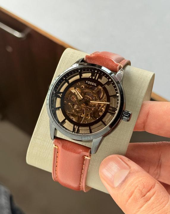 Fossiiil Townsman Skeleton Back Open Automatic