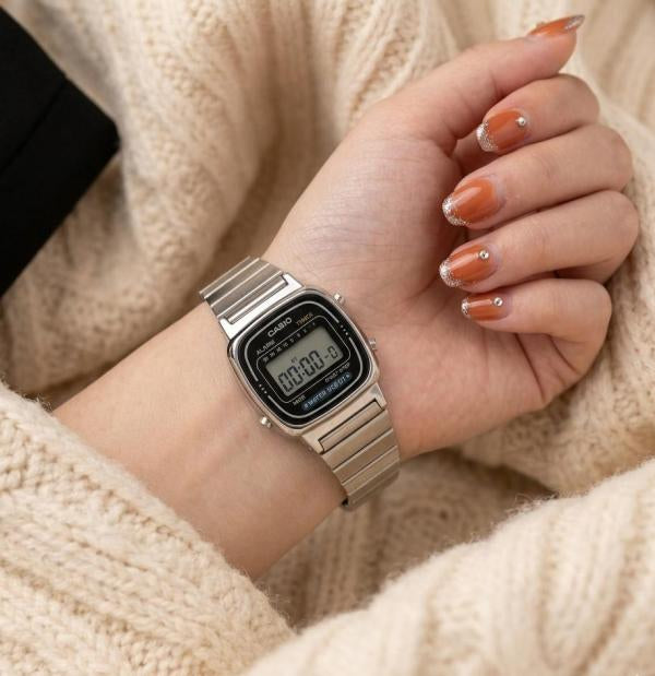 Casio womens mini vintage 981