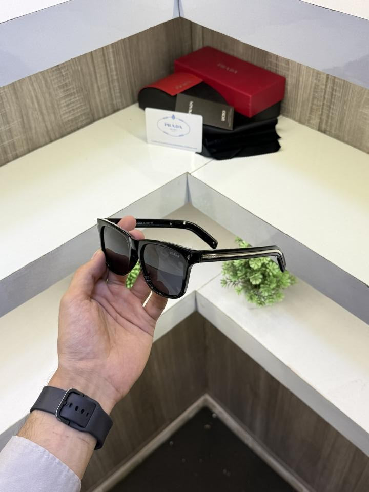 Pradda Mens Square Sunglass