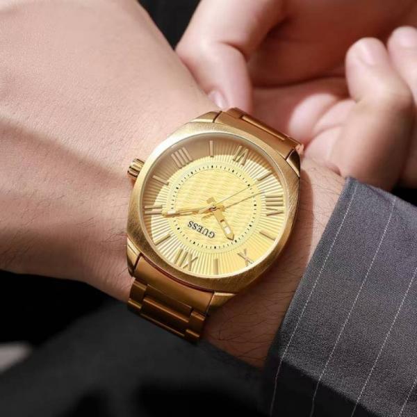 Guess Arc Champagne Round Dial Analog watch