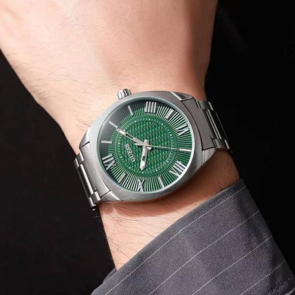 Guess Arc Champagne Round Dial Analog watch