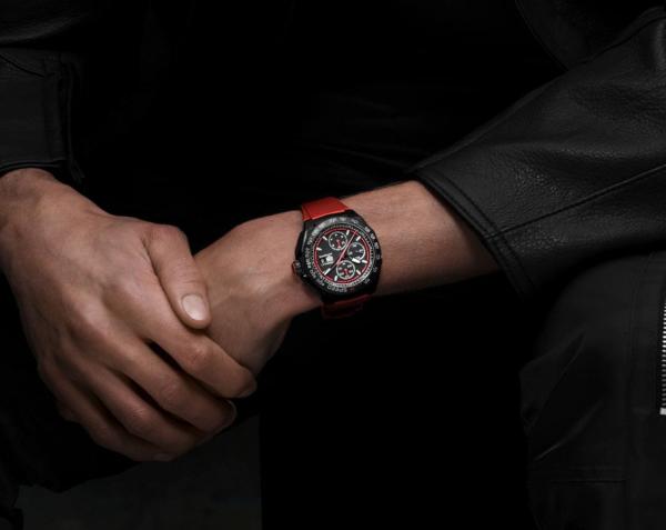 Tag heuee_r Formula 1 Chronograph Full Red