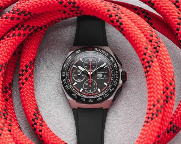Tag Heuee_r Formula 1 Chronograph black Red