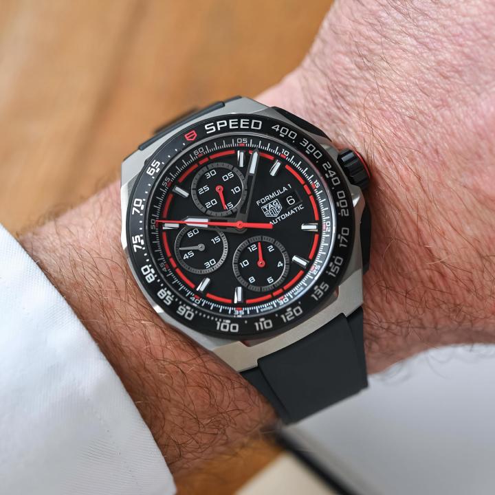 Tag Heuee_r Formula 1 Chronograph black Red