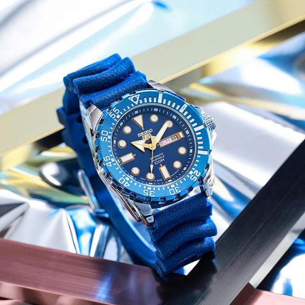 Seiko Diver Sports 5 Quartz Blue