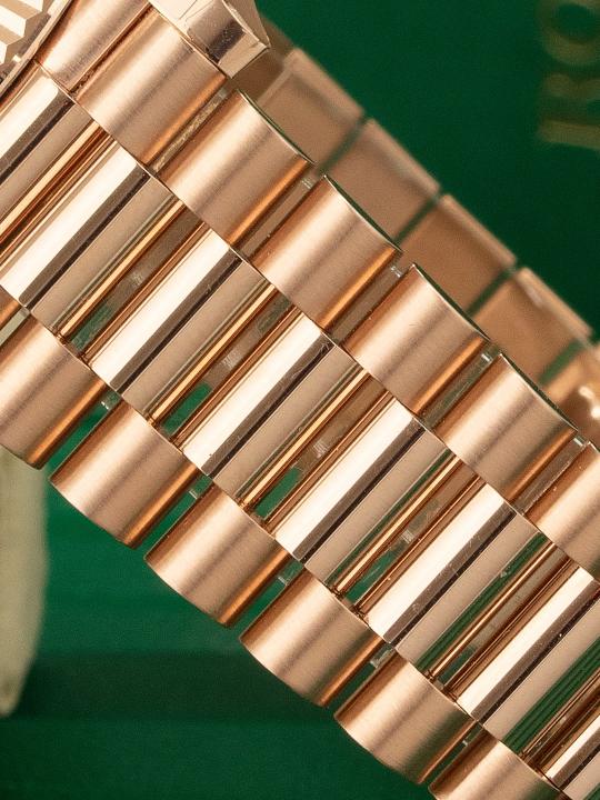 Rolee_x Oyster Perpetual Day Date 40 Battery Copper Green