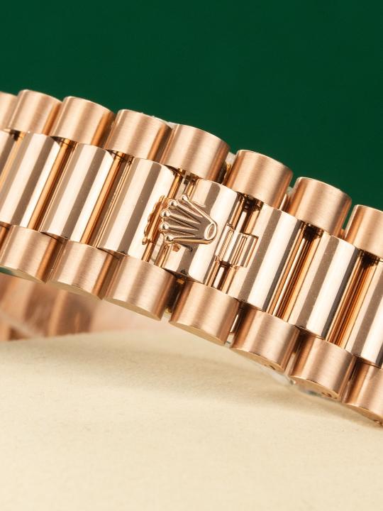Rolee_x Oyster Perpetual Day Date 40 Battery Copper Green