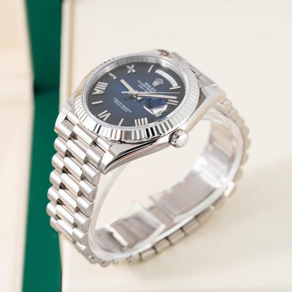 Rolee_x Oyster Perpetual Day Date 40 Battery Silver-Blue