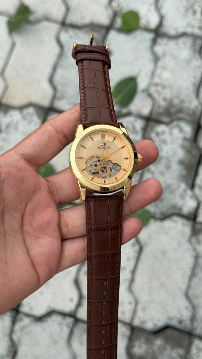 Tommm_y Hilfiger baker automatic open  heart