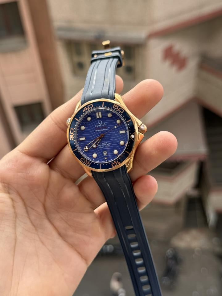 Omegg_a Seamaster Diver 300M Automatic