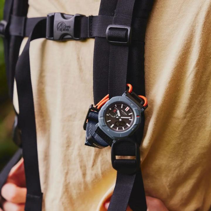 Casio Pro Trek PRJ-B001B-2 full blue