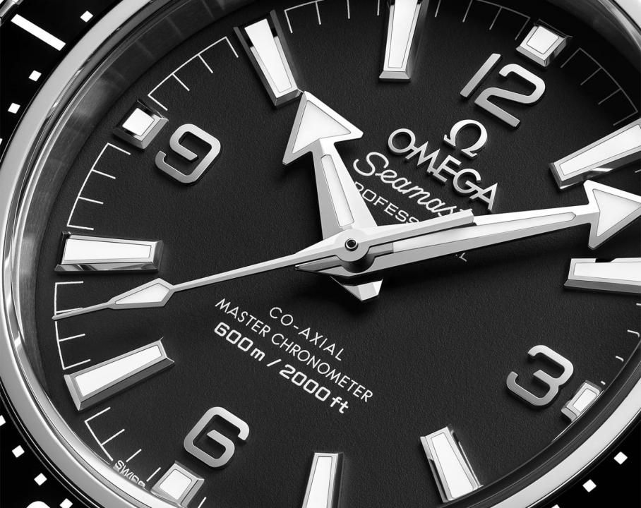Omegg_a Seamaster Planet Ocean 600M Co-Axial Master Chronometer full black