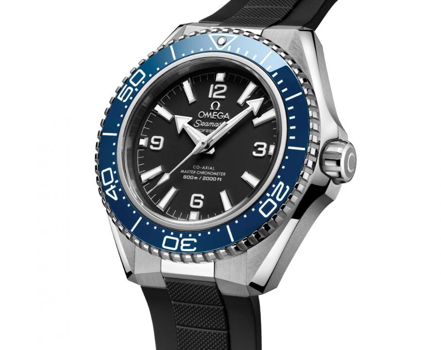 Omegg_a Seamaster Planet Ocean 600M Co-Axial Master Chronometer black blue
