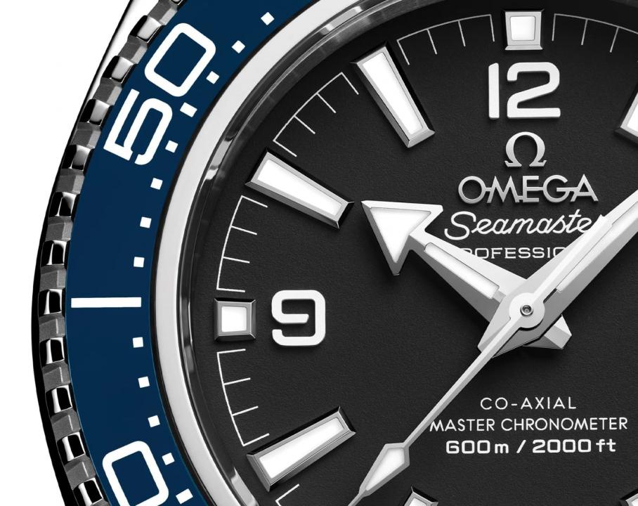 Omegg_a Seamaster Planet Ocean 600M Co-Axial Master Chronometer metal Silver black blue
