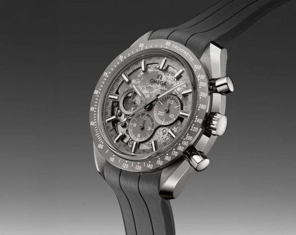 Omegg_a  Speedmaster Dark Side of the Moon