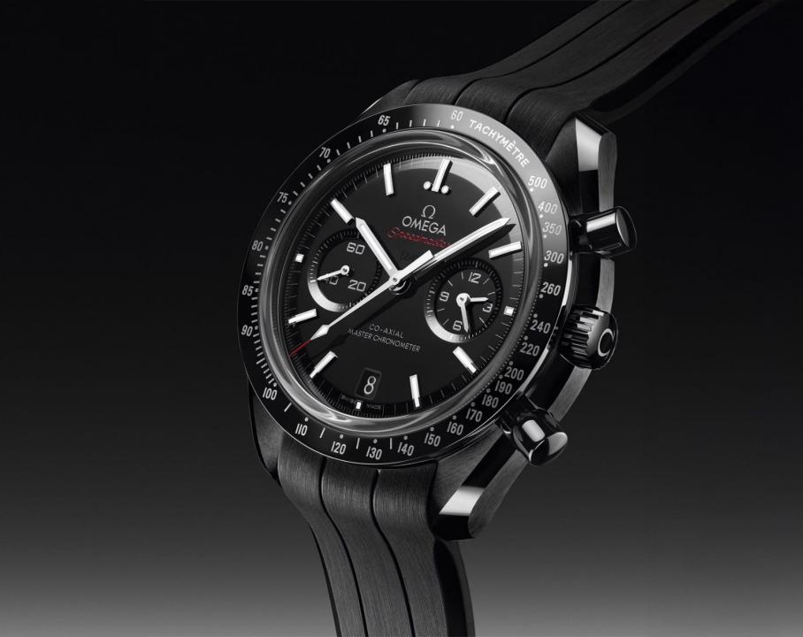 Omegg_a Speedmaster Dark Side of the Moon black white white niddle