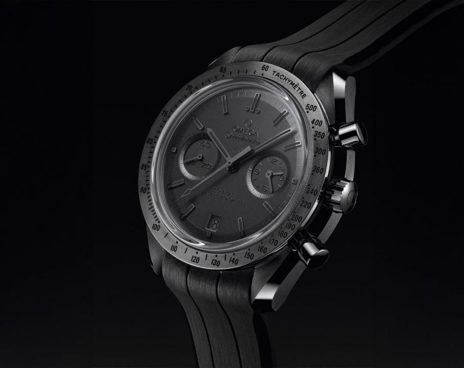 Omegg_a Speedmaster Dark Side of the Moon full black and black niddle